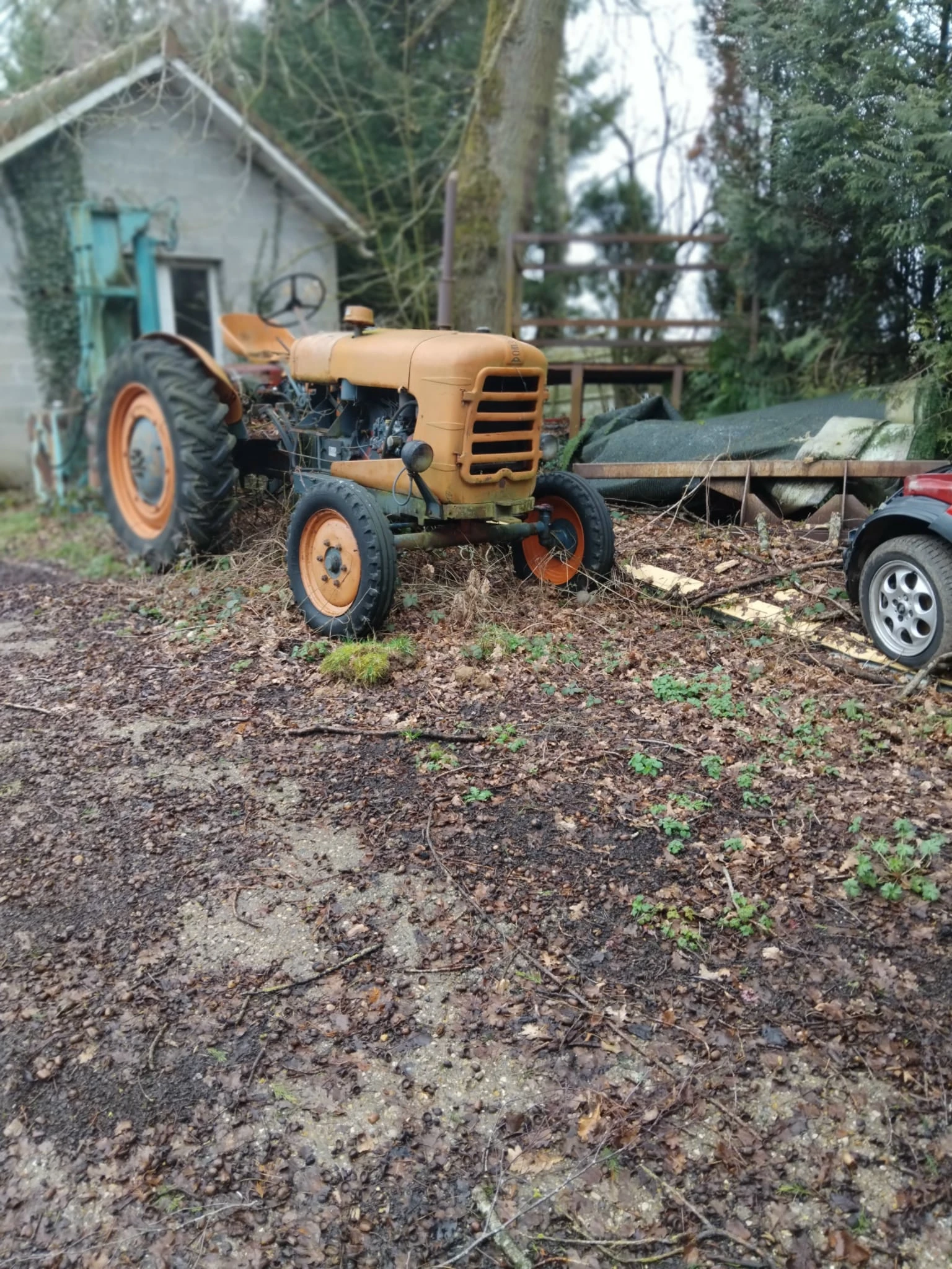 Enlèvement de tracteur et matériel industriel